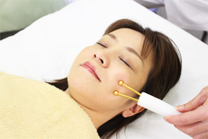 美顔・電極