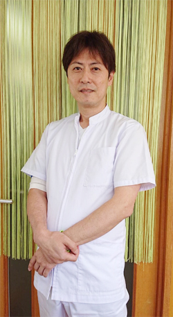 やすらぎ整骨院院長　佐々木　裕人